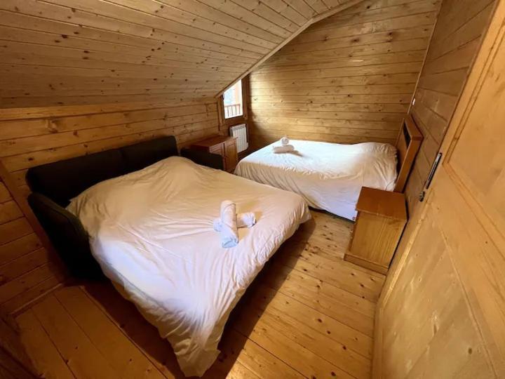 Chalet 6B Dans Les Pyrenees Proche D'Andorre LʼHospitalet-près-lʼAndorre Esterno foto